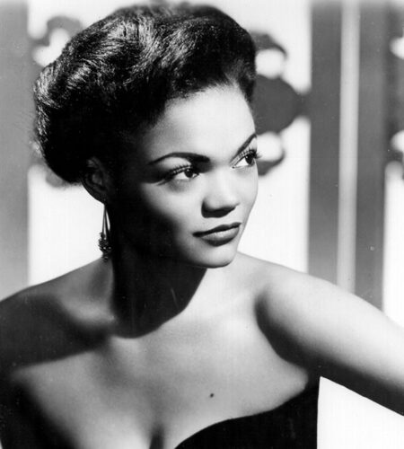 Eartha Kitt – de Mulher-Gato a Yzma