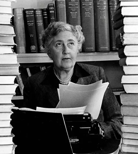 50 anos sem Agatha Christie – A vida e carreira da rainha do crime