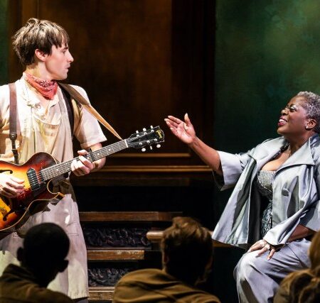 Hadestown &ndash; &Eacute; uma can&ccedil;&atilde;o triste, mas mesmo assim a cantamos