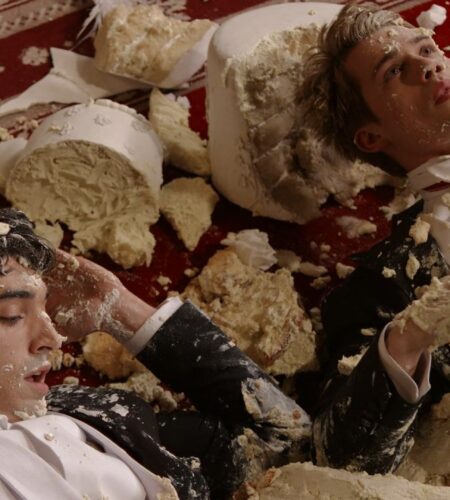 Vermelho, Branco e Sangue Azul &ndash; Kensington e Washington nos len&ccedil;&oacute;is