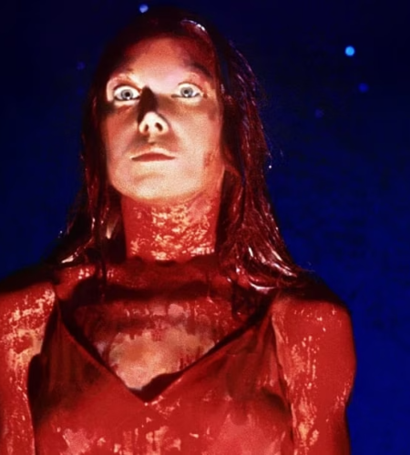 &ldquo;Eles V&atilde;o Rir de Voc&ecirc;&rdquo; &ndash; a moralidade distorcida de &ldquo;Carrie-A Estranha&rdquo;