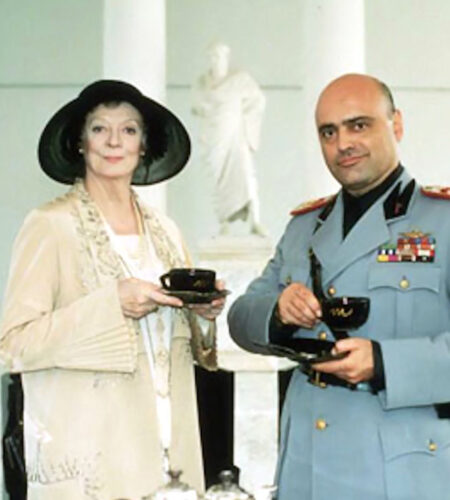 Ch&aacute; com Mussolini &ndash; Hora do ch&aacute;&hellip; E de combater o fascismo!