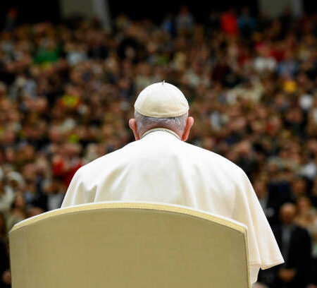 O Fim de Uma Era- a Igreja dividida e mais um Conclave a vista