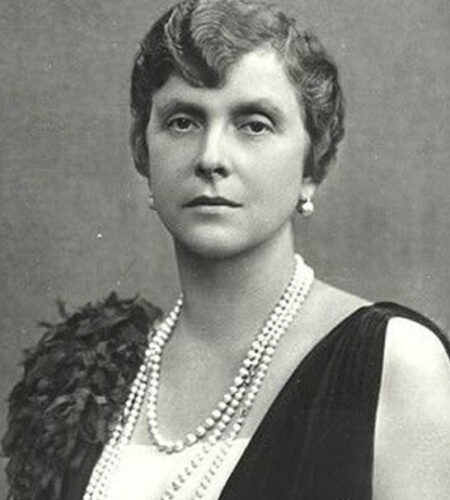 Justa Entre As Na&ccedil;&otilde;es &ndash; A Hist&oacute;ria de Alice de Battenberg