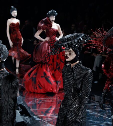 De Gaga a Kate &ndash; A Moda Surrealista de Alexander McQueen